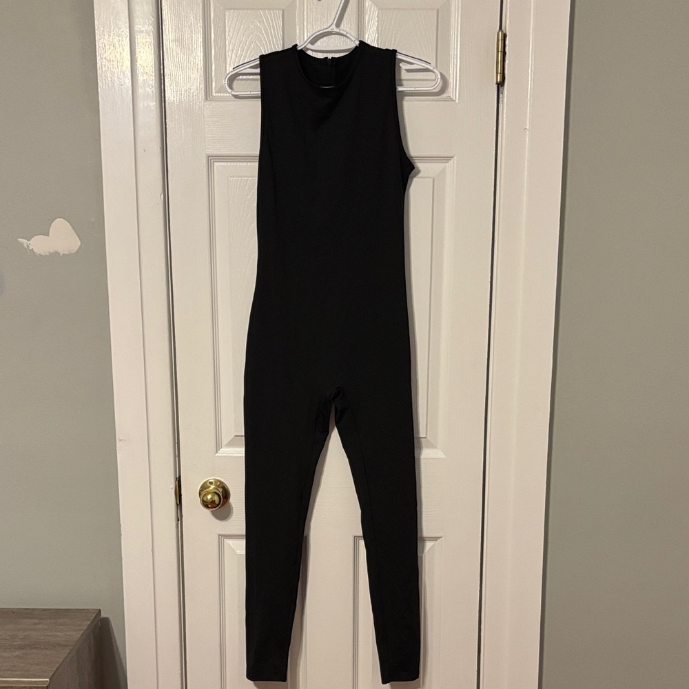 Women’s Black Sleeveless Jumpsuit,  Size Medium, Smoke Free Home